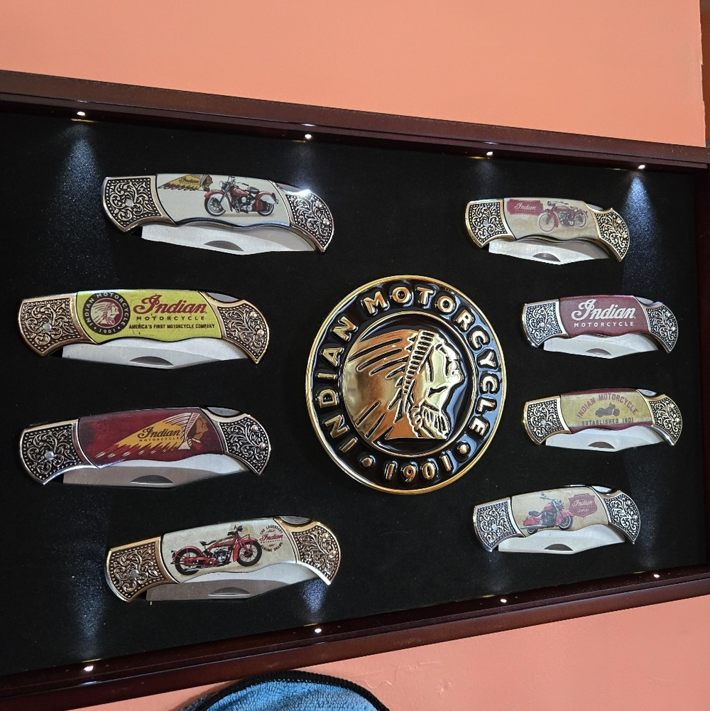 Indian Motorcycle Lighted Display Case W 8 Collectibles Legacy Moto Biker Bradfo